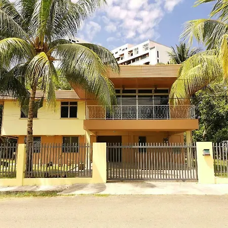 Le Le Seaside Villa Tanjung Aru